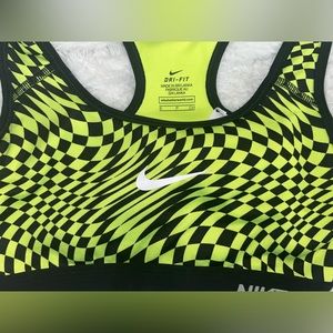 Nike pro sports bra